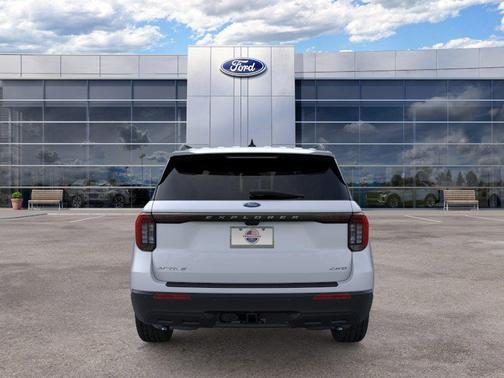 Space White Metallic 2026 Ford Explorer Active