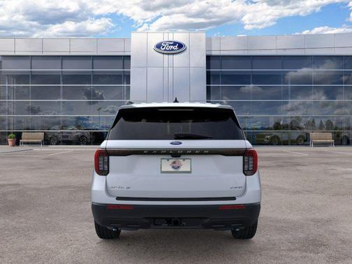 Space White Metallic 2026 Ford Explorer Active