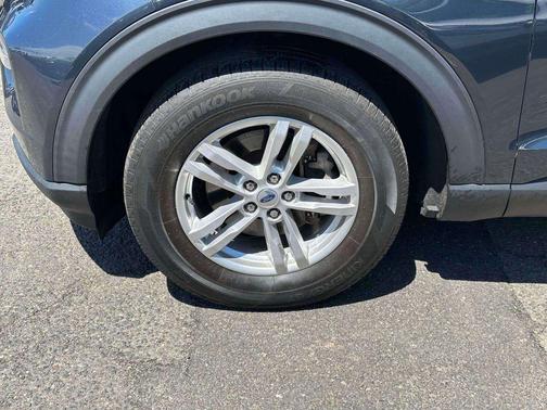 Stone Blue Metallic 2022 Ford Explorer XLT