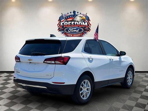 Summit White 2023 Chevrolet Equinox 1LT