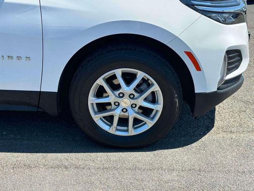 Summit White 2023 Chevrolet Equinox 1LT