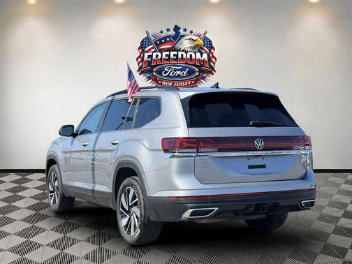 Gray 2025 Volkswagen Atlas 2.0T SE w/Technology 4MOTION