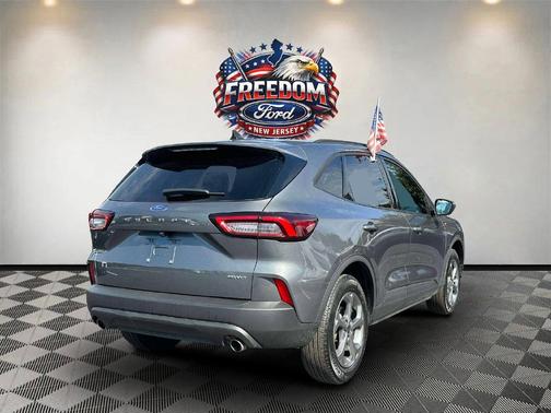 Gray Metallic 2025 Ford Escape ST-Line Select