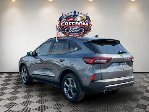 Gray Metallic 2025 Ford Escape ST-Line Select