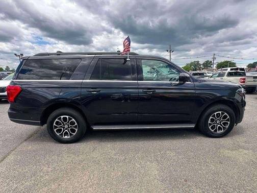 Gray Metallic 2024 Ford Expedition Max XLT