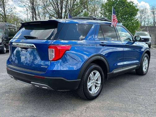 Atlas Blue Metallic 2022 Ford Explorer XLT