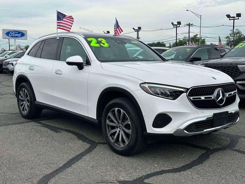 White 2023 Mercedes-Benz GLC 300 4MATIC