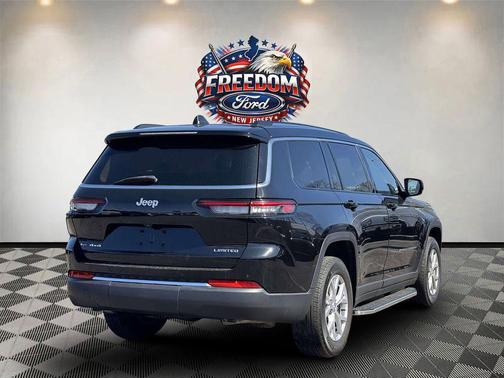 Diamond Black Crystal Pearlcoat 2022 Jeep Grand Cherokee L Limited