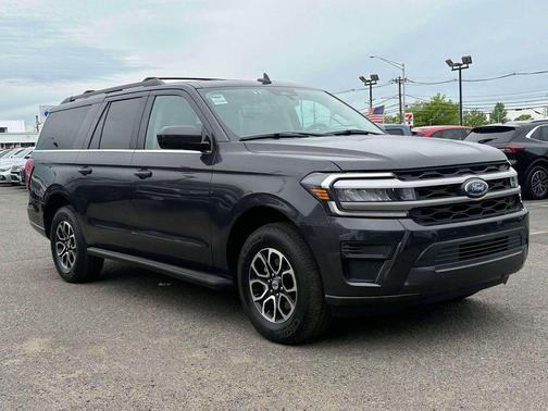 Gray Metallic 2024 Ford Expedition Max XLT
