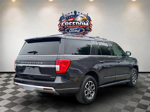 Gray Metallic 2024 Ford Expedition Max XLT