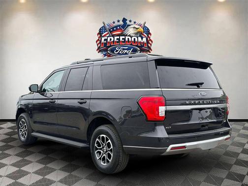 Gray Metallic 2024 Ford Expedition Max XLT