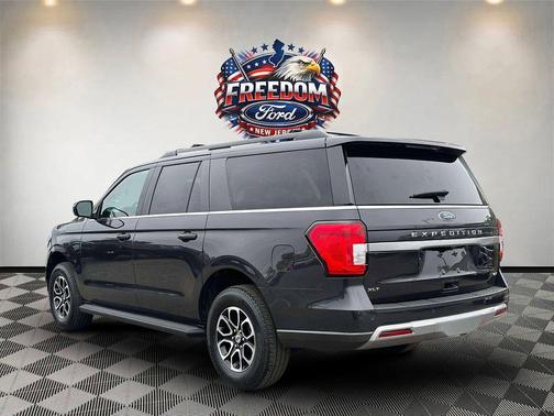 Gray Metallic 2024 Ford Expedition Max XLT