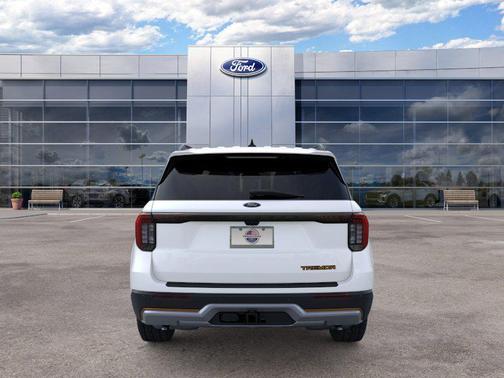 Star White Metallic Tri-Coat 2026 Ford Explorer Tremor