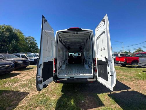 Oxford White 2023 Ford Transit-250 Base