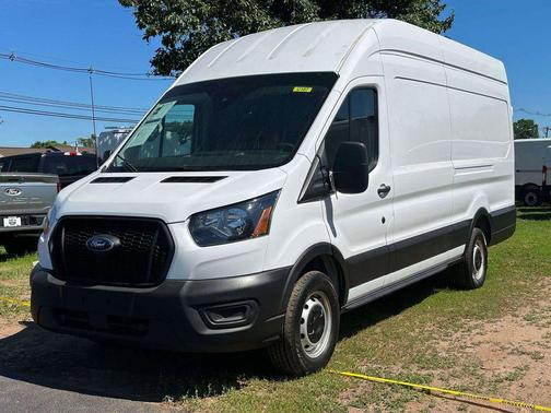 Oxford White 2023 Ford Transit-250 Base