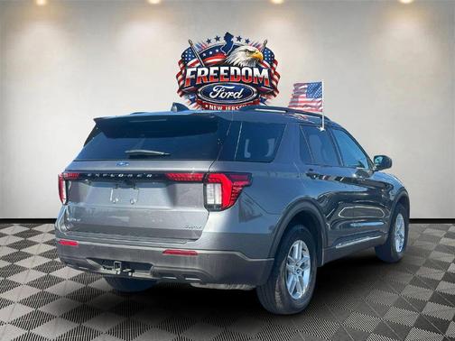 Carbonized Gray Metallic 2025 Ford Explorer Active