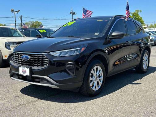 Agate Black Metallic 2024 Ford Escape Active