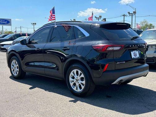 Agate Black Metallic 2024 Ford Escape Active