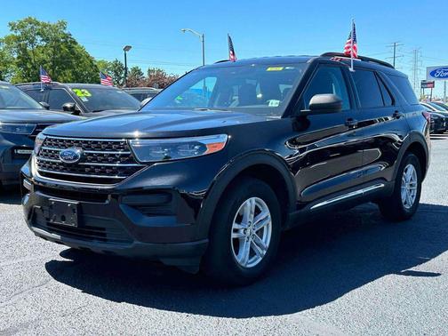 Agate Black Metallic 2023 Ford Explorer XLT
