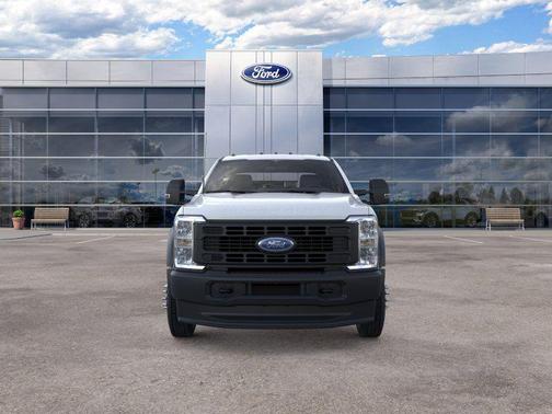 Oxford White 2026 Ford F-450 DRW