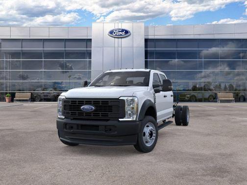 Oxford White 2026 Ford F-450 DRW