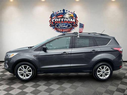 Magnetic Metallic 2017 Ford Escape SE