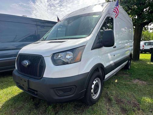 Oxford White 2023 Ford Transit-250 Base
