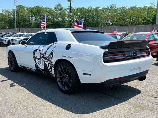 White Knuckle Clearcoat 2022 Dodge Challenger R/T Scat Pack