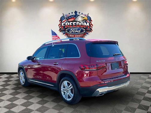 MANUFAKTUR Patagonia Red Metallic 2022 Mercedes-Benz GLB 250 4MATIC