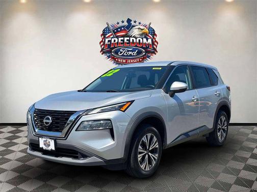 Brilliant Silver Metallic 2022 Nissan Rogue SV