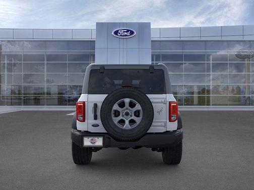 Oxford White 2026 Ford Bronco Big Bend