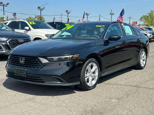 Crystal Black Pearl 2024 Honda Accord LX 1.5T