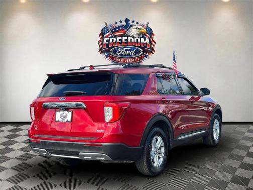 Rapid Red Metallic Tinted Clearcoat 2020 Ford Explorer XLT