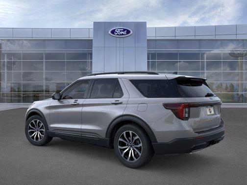 Carbonized Gray Metallic 2026 Ford Explorer ST-Line