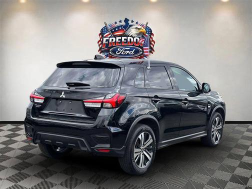 Mercury Gray Metallic 2025 Mitsubishi Outlander Sport 2.0 ES