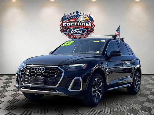 Mythos Black Metallic 2023 Audi Q5 45 S line Premium Plus