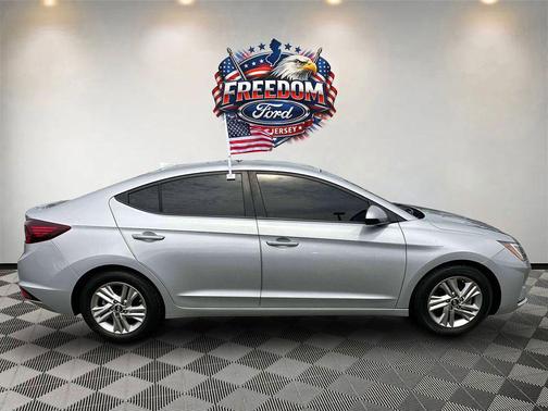 Stellar Silver 2020 Hyundai ELANTRA SEL