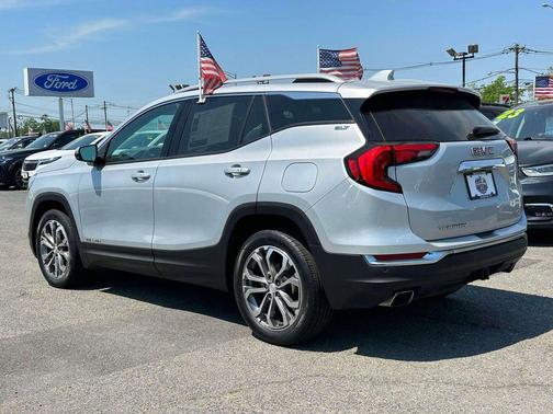 Quicksilver Metallic 2018 GMC Terrain SLT