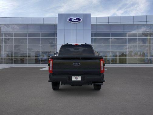 Agate Black Metallic 2026 Ford F-350 XLT