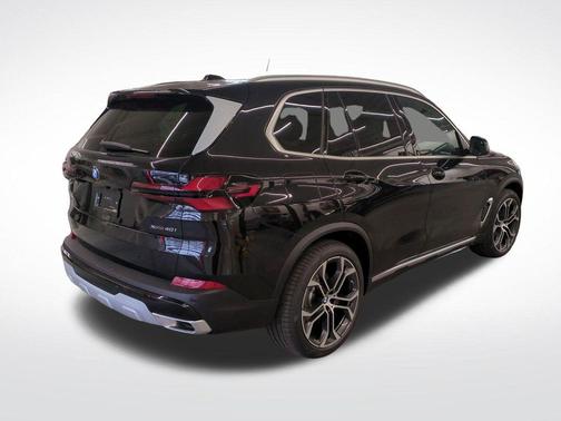 Black Sapphire Metallic 2026 BMW X5 xDrive40i