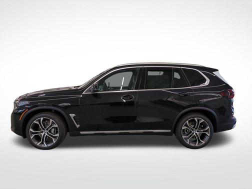Black Sapphire Metallic 2026 BMW X5 xDrive40i