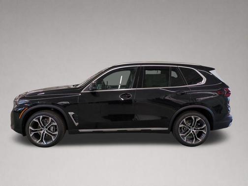 Black Sapphire Metallic 2026 BMW X5 xDrive40i
