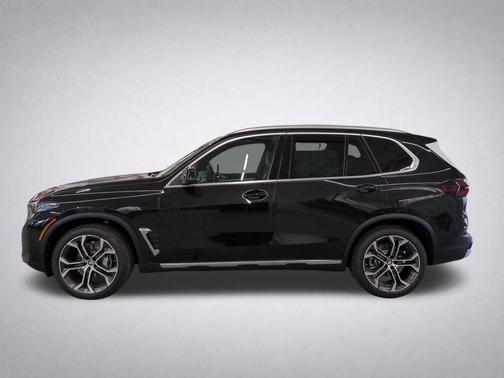 Black Sapphire Metallic 2026 BMW X5 xDrive40i