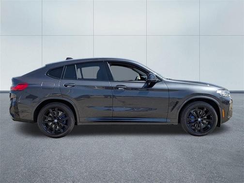 2023 BMW X4 M40i