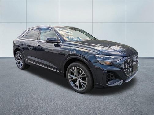 2025 Audi Q8 55 Premium