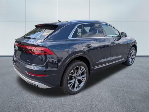 2025 Audi Q8 55 Premium