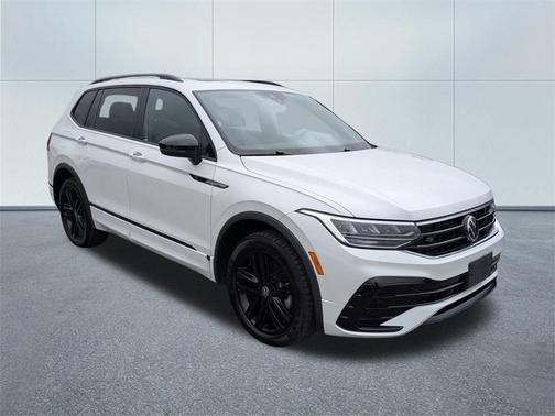 2022 Volkswagen Tiguan 2.0T SE R-Line Black
