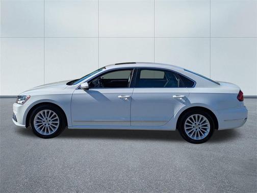 2017 Volkswagen Passat 1.8T SE