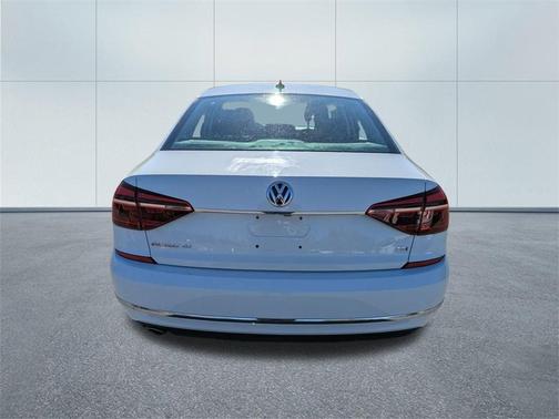 2017 Volkswagen Passat 1.8T SE