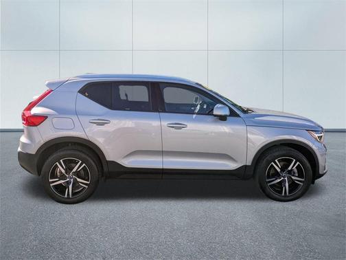 2023 Volvo XC40 B5 Core